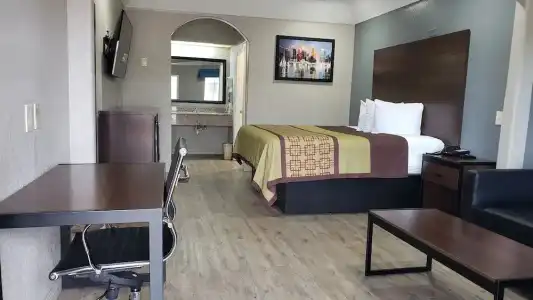 Palace Inn Hwy 6 North & Clay Rd - 28