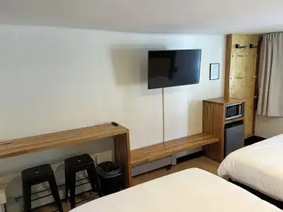 Happy Bear Motel - 22