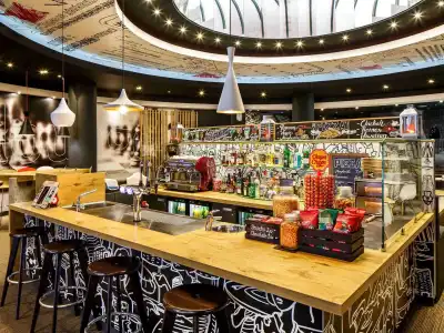 Ibis Birmingham New Street Station - 16