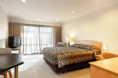 Greenlane Manor Motel - 43