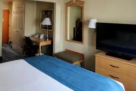 Marco LaGuardia & Suites - 55