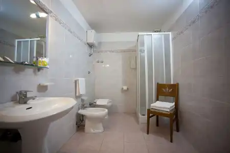 Sisters Hostel - 8