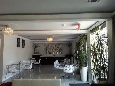 Hollywood VIP - 16