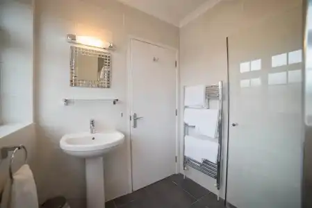 Red Mullions Guest House - 25