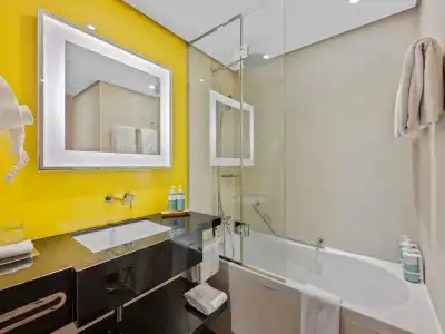 Novotel World Trade Centre Dubai - 42