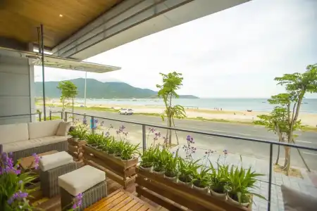 Da Nang Bay - 11