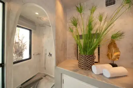 Daydream Luxury Suites - 113