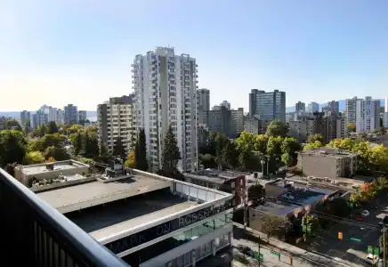 Divya Sutra Suites on Robson Downtown Vancouver - 50