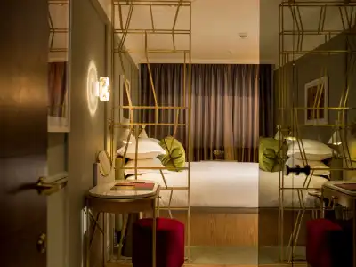 The Guardsman and Residences - 12
