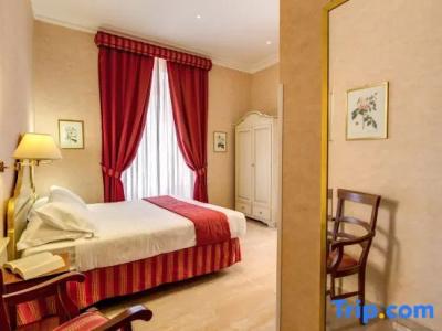 Roman Terrace - 30