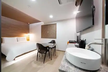 Busan Seomyeon YTT - 61