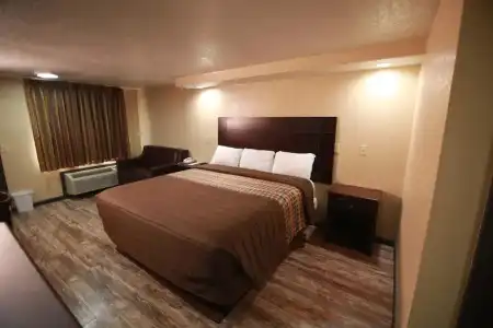 Memphis Inn - 24