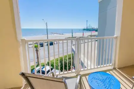 Clarion Pointe Galveston Seawall - 55