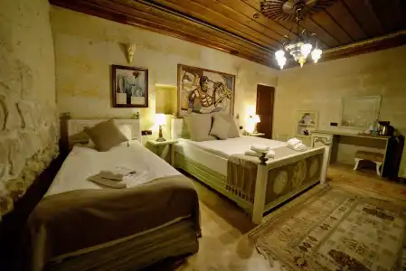 Caftan Cave Suites - 5