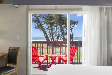 Beachcomber Motel - 35
