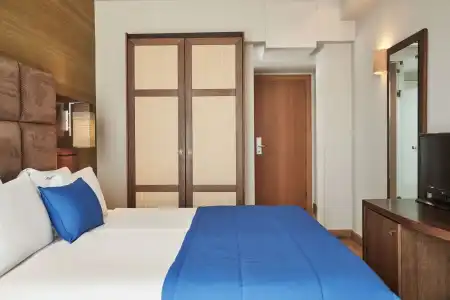 Arion Athens - 5