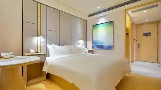 JI Shanghai Hongqiao National Exhibition and Convention Centre Huaxiang Road - 3