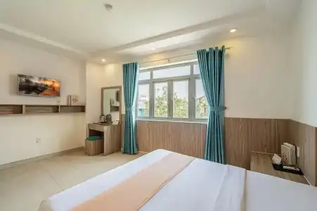 RedDoorz Plus near Le Quang Dinh Street - 24