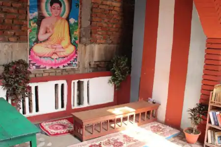 Little Buddha Guest House - 8