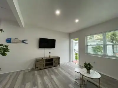 Douglas Rd Apartments - 27