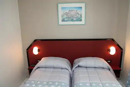 Hôtel Bristol - 85
