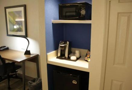 Holiday Inn Express Atlanta NE I-85 Clairmont by IHG - 10