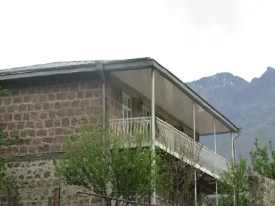 Red Stone Guest House - 11