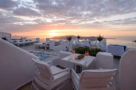 Above Blue Suites - 19