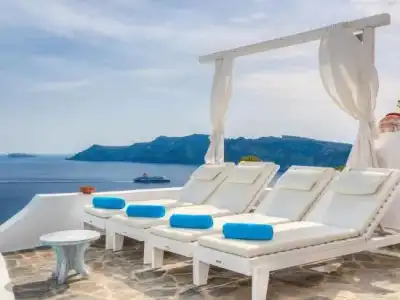 Kima Oia Suites - 2