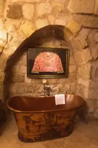Solo Cave Suites - 71