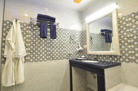 Royal Penguin Boutique & Spa - 153
