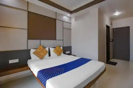 Royal Regency Lodge - 22