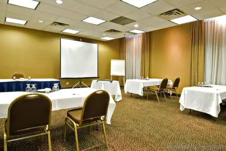 Holiday Inn Express Vancouver-Metrotown (Burnaby) by IHG - 13