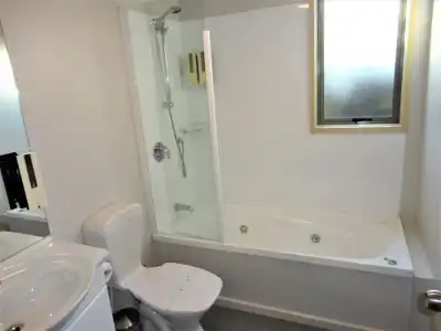 Bealey Avenue Motel - 33