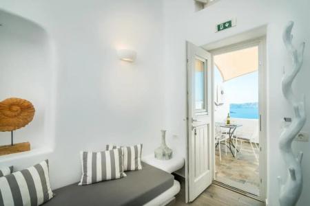 Angel Luxury Suites - 39