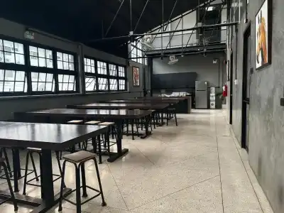 Premier Hostel - 17