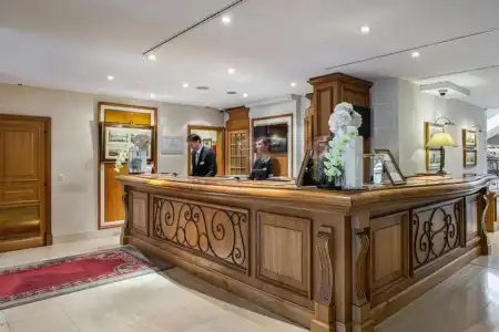 Royal - 1