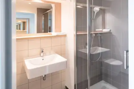 B&B Frankfurt-Airport - 7
