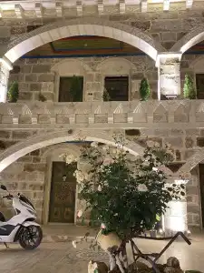 Kayatas Cave Suites - 74