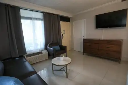 Boca Plaza - 176