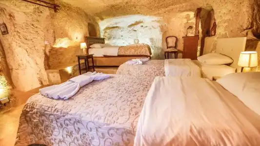 Kamelya Cave Hostel - 64