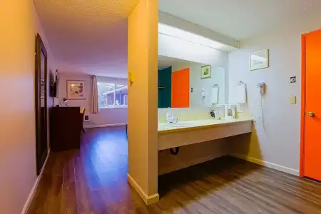 Coast River Inn by OYO Seaside - 66