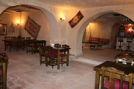 Melis Cave - 23