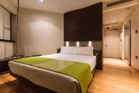 Best Western Plus The Hub - 51