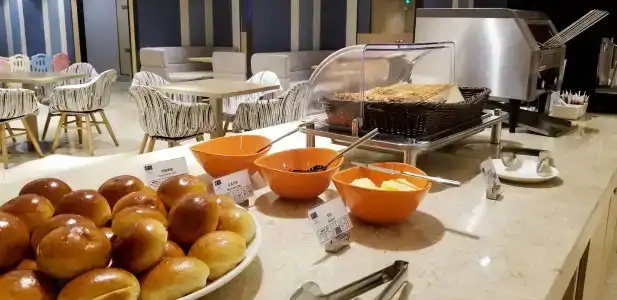 Holiday Inn Express Chengdu Wenjiang Hotspring by IHG - 10