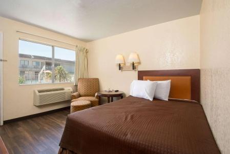Rodeway Inn Kissimmee Maingate West - 2