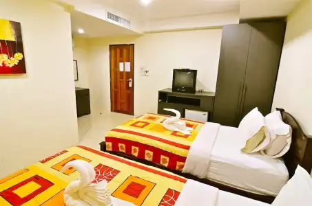 Square One Patong - 77