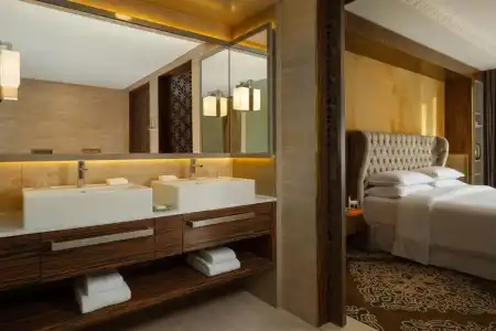 Sheraton - 72