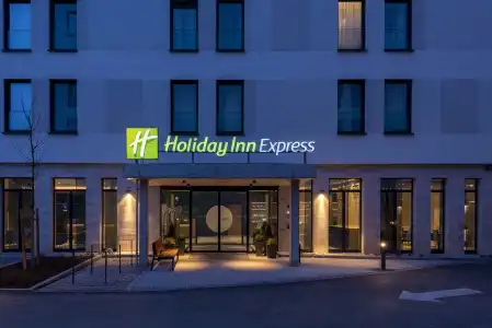 Holiday Inn Express Munich North by IHG - 35