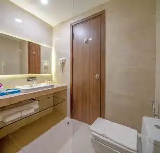 Gold Plaza Da Nang - 36